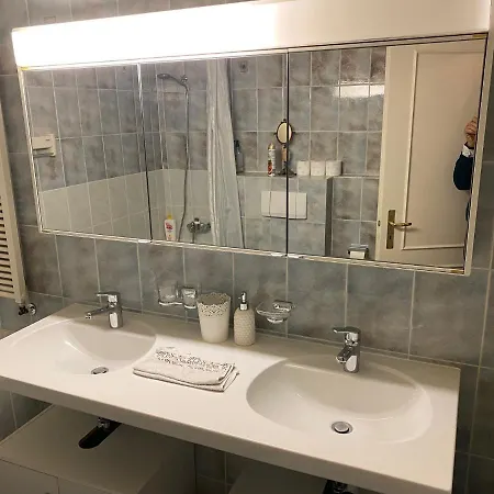 Geneve, Plein Centre,belle Vue Lac, Splendide Et Grand Appartement